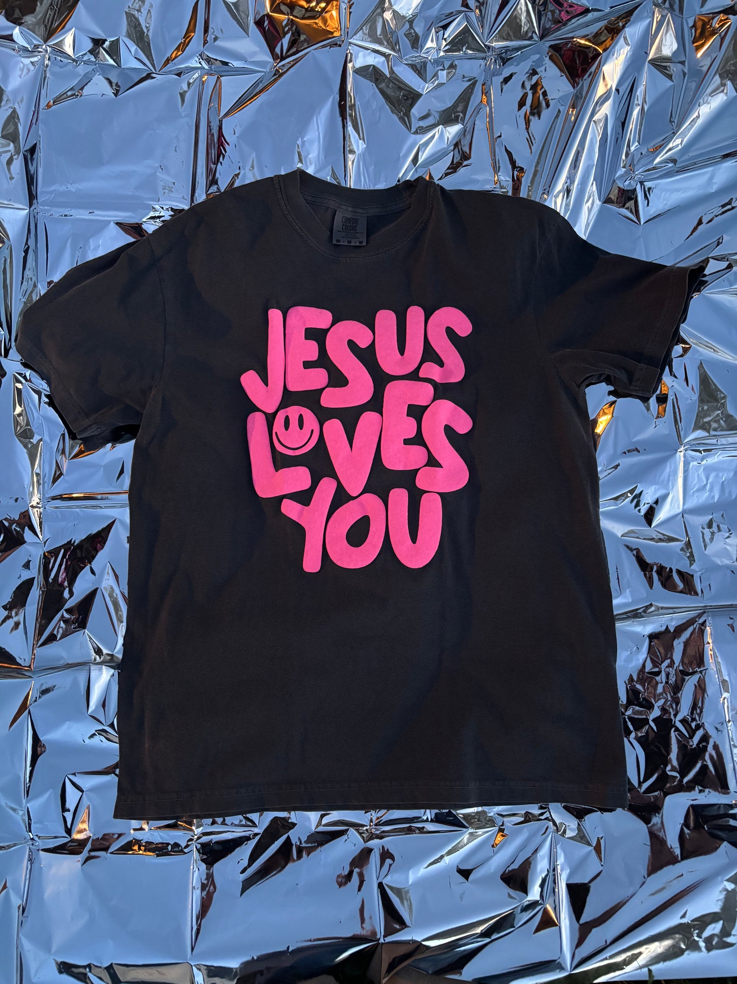 Jesus loves you graphic tee