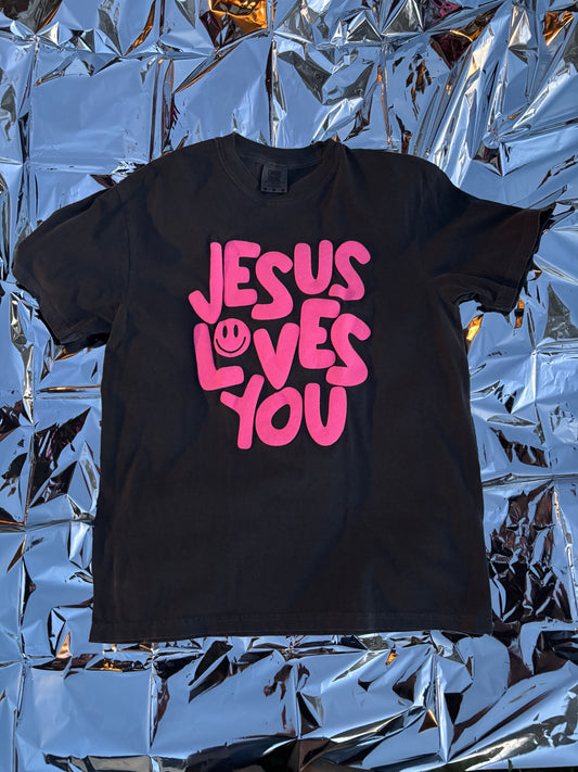 Jesus loves you graphic tee